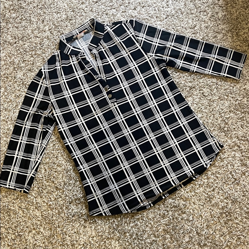 Black and White Checkered plaid blouse